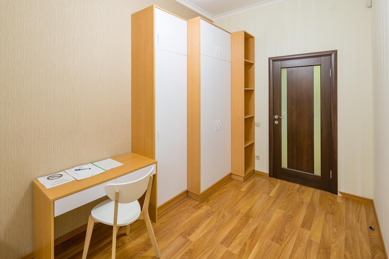 Apartment On Svobody Avenue 25 Lviv Exterior foto