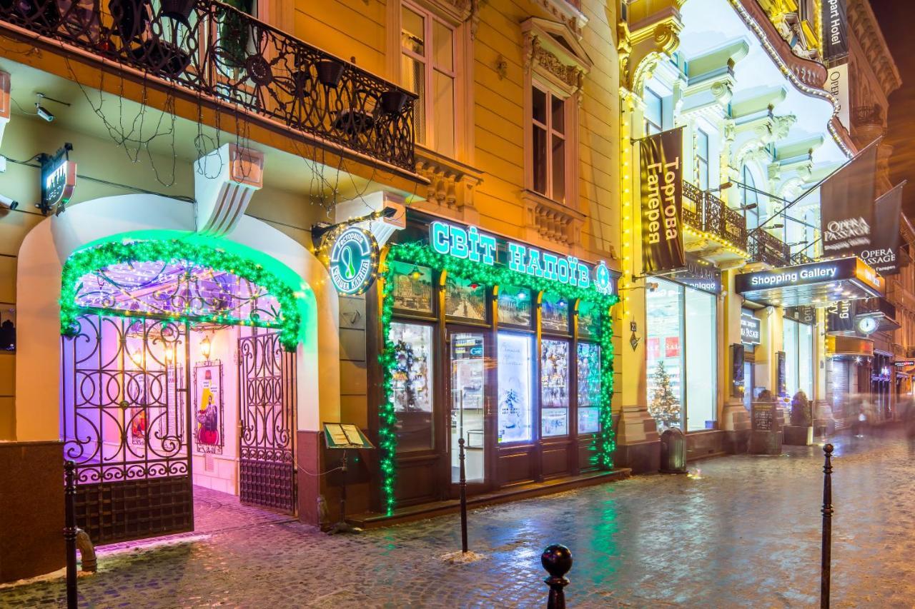 Apartment On Svobody Avenue 25 Lviv Exterior foto